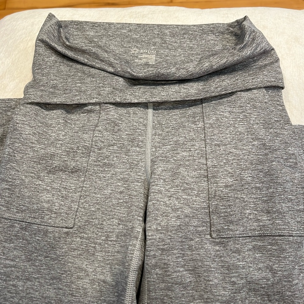 Offline by Aerie grey Yoga pants Size Medium